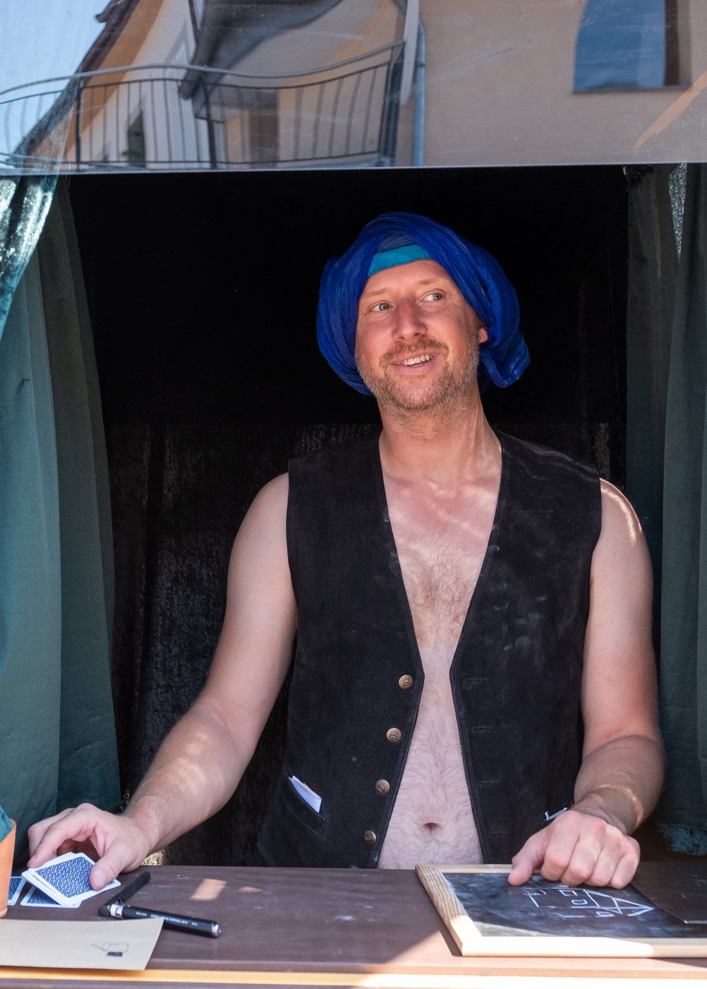 Portrait de Zacktar, le lecteur de pensées, spectacle de mentalisme de Zack Alder à Genève