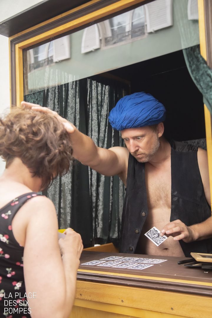 Zack Alder, hypnotiseur et mentaliste, en spectacle